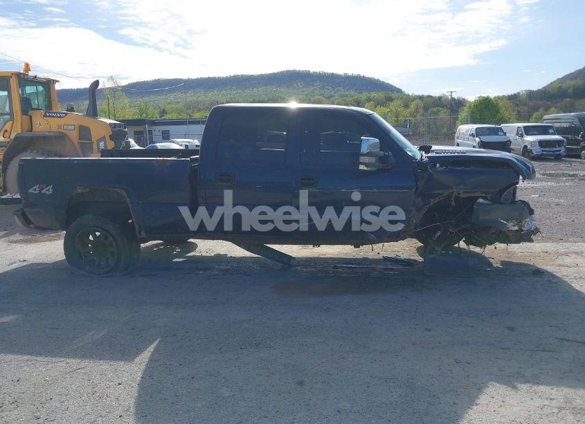 Photo 14 of 2005 Chevrolet Silverado 2500HD LS/LT/WORK TRUCK (VIN 1GCHK23215F882290)