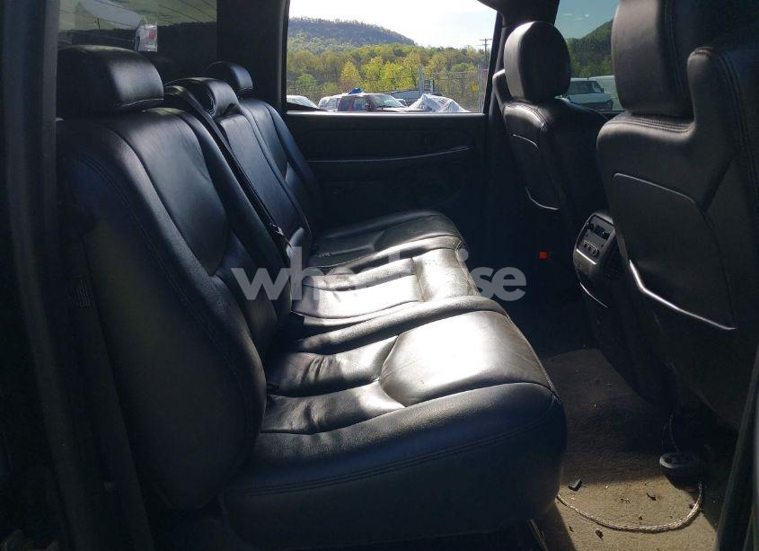 Photo 8 of 2005 Chevrolet Silverado 2500HD LS/LT/WORK TRUCK (VIN 1GCHK23215F882290)