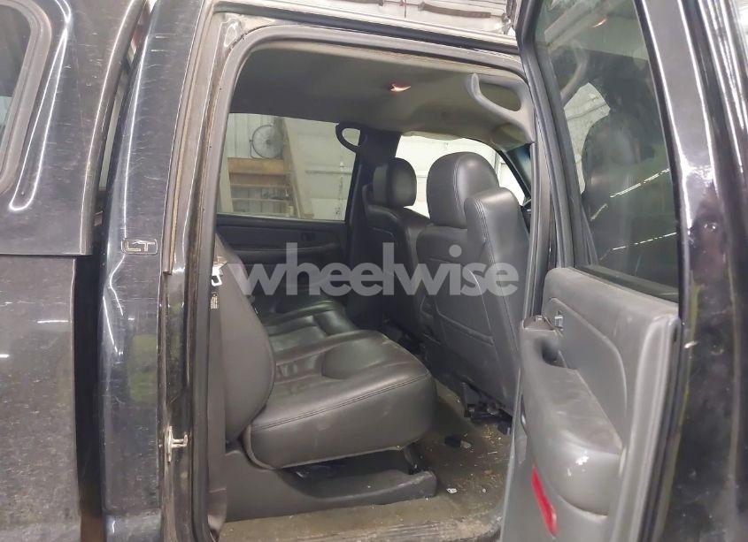 Photo 8 of 2005 Chevrolet Silverado 2500HD LT (VIN 1GCHK23215F962799)