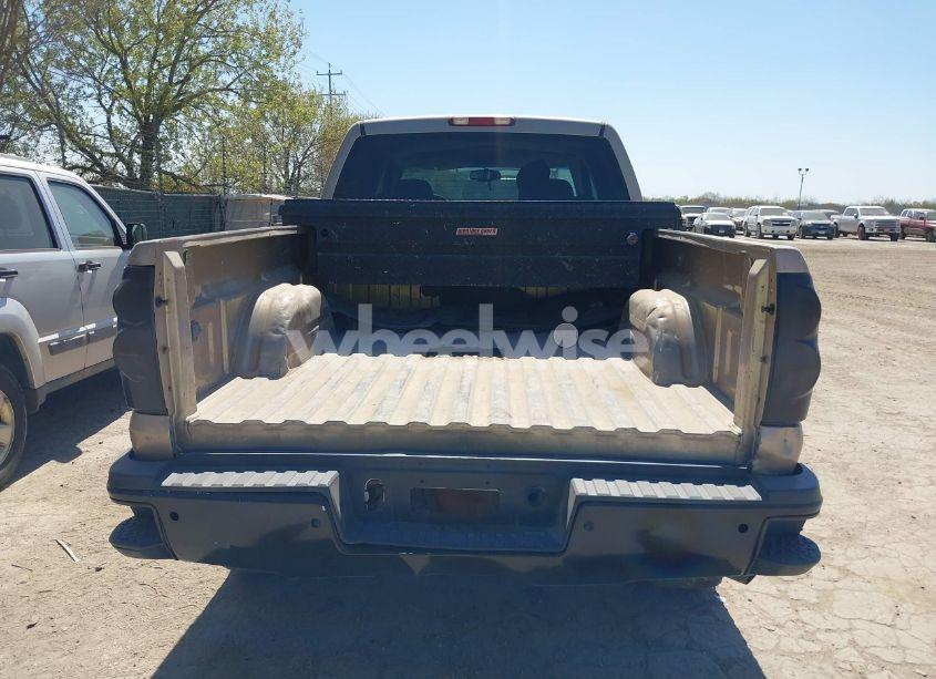 Photo 16 of 2004 Chevrolet Silverado 2500HD LS (VIN 1GCHK23234F217261)