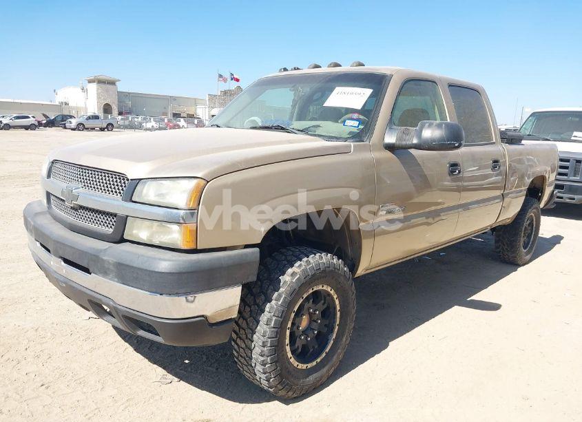 Photo 2 of 2004 Chevrolet Silverado 2500HD LS (VIN 1GCHK23234F217261)