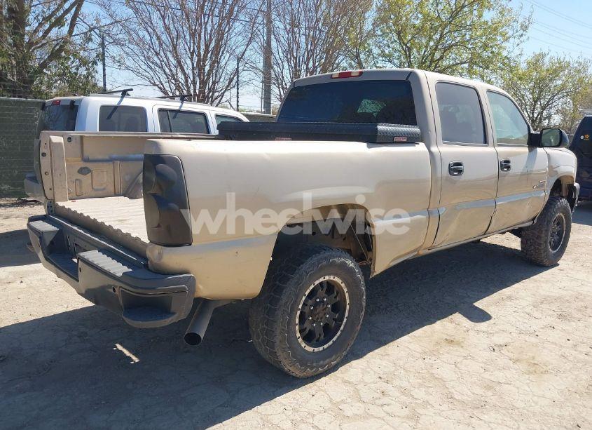 Photo 4 of 2004 Chevrolet Silverado 2500HD LS (VIN 1GCHK23234F217261)