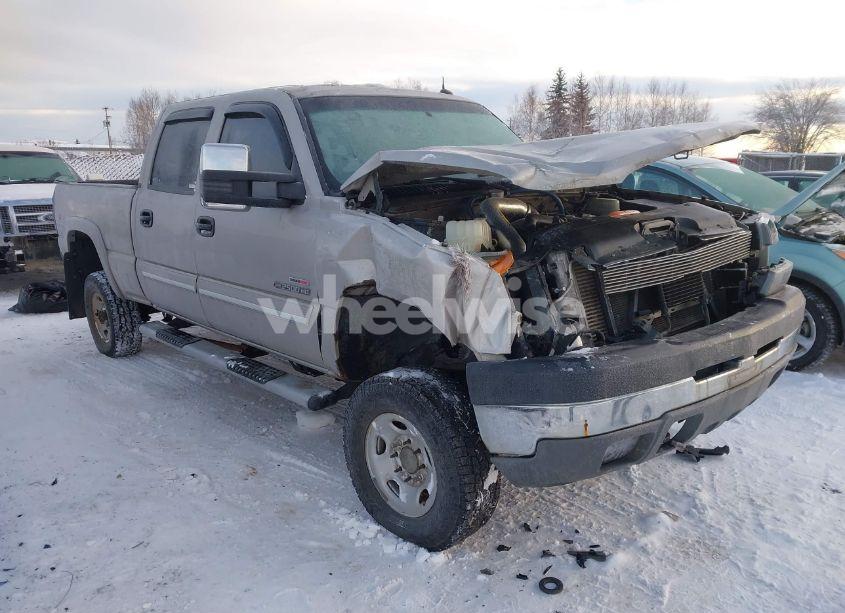 2004 Chevrolet Silverado 2500HD LT (VIN 1GCHK23234F244301) main photo