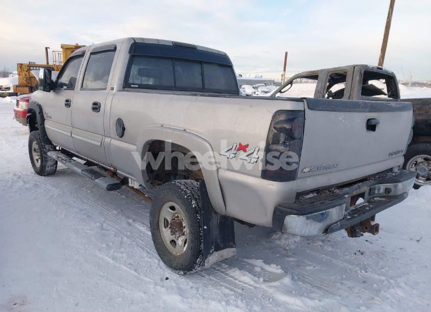 Photo 3 of 2004 Chevrolet Silverado 2500HD LT (VIN 1GCHK23234F244301)