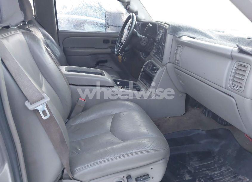 Photo 5 of 2004 Chevrolet Silverado 2500HD LT (VIN 1GCHK23234F244301)