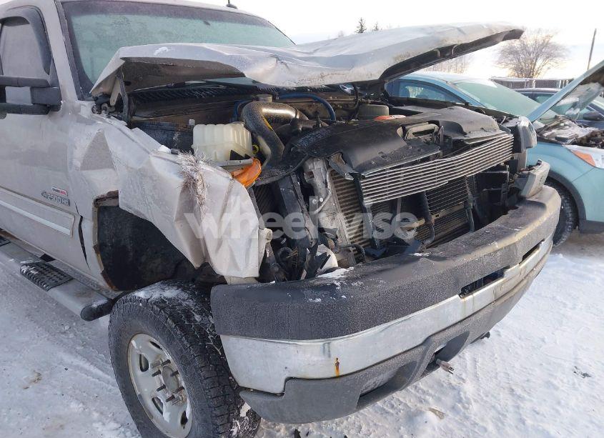 Photo 6 of 2004 Chevrolet Silverado 2500HD LT (VIN 1GCHK23234F244301)