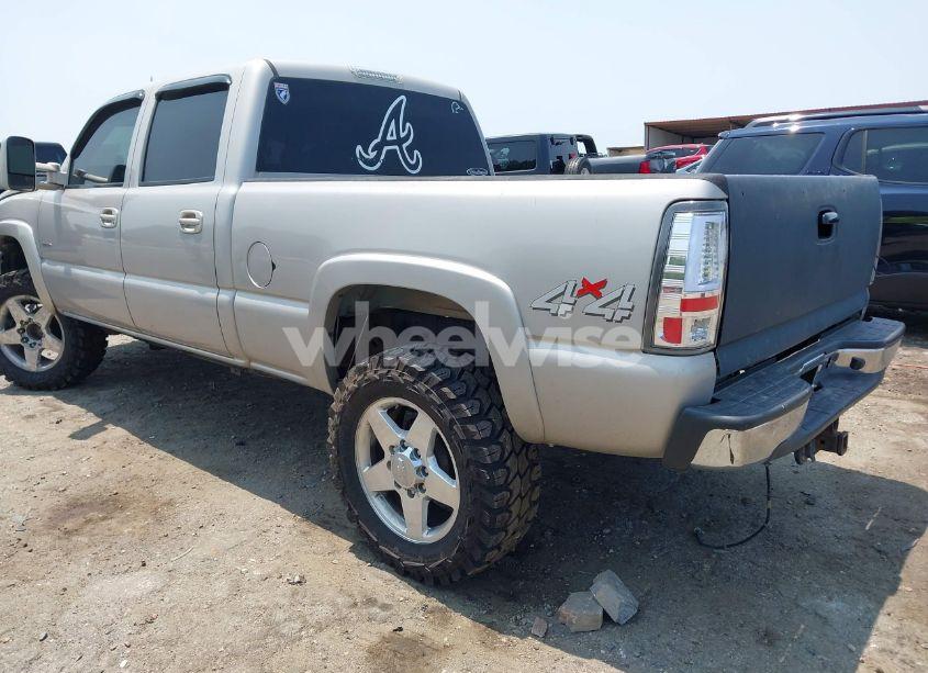 Photo 3 of 2005 Chevrolet Silverado 2500HD LT (VIN 1GCHK23235F808479)