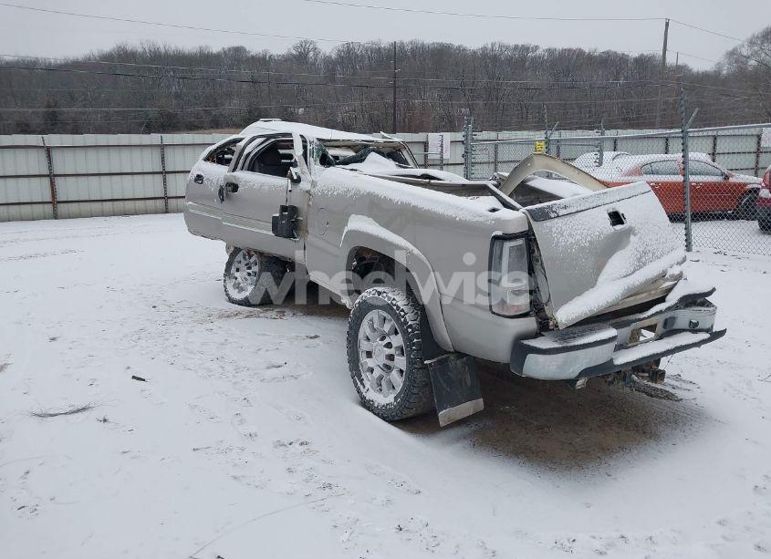 Photo 3 of 2006 Chevrolet Silverado 2500HD LT2 (VIN 1GCHK23236F122055)