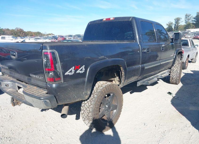 Photo 4 of 2005 Chevrolet Silverado 2500HD LT (VIN 1GCHK23245F857478)