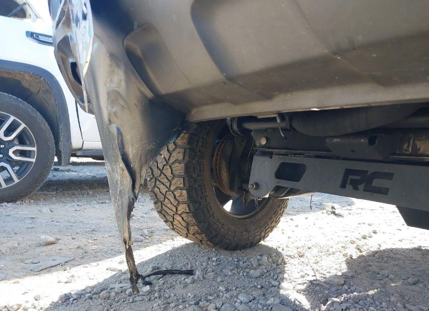 Photo 6 of 2005 Chevrolet Silverado 2500HD LT (VIN 1GCHK23245F857478)