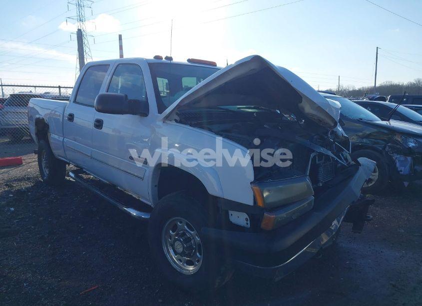 2005 Chevrolet Silverado 2500HD LT (VIN 1GCHK23255F963910) main photo