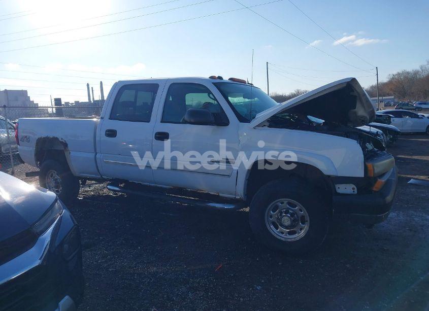 Photo 13 of 2005 Chevrolet Silverado 2500HD LT (VIN 1GCHK23255F963910)