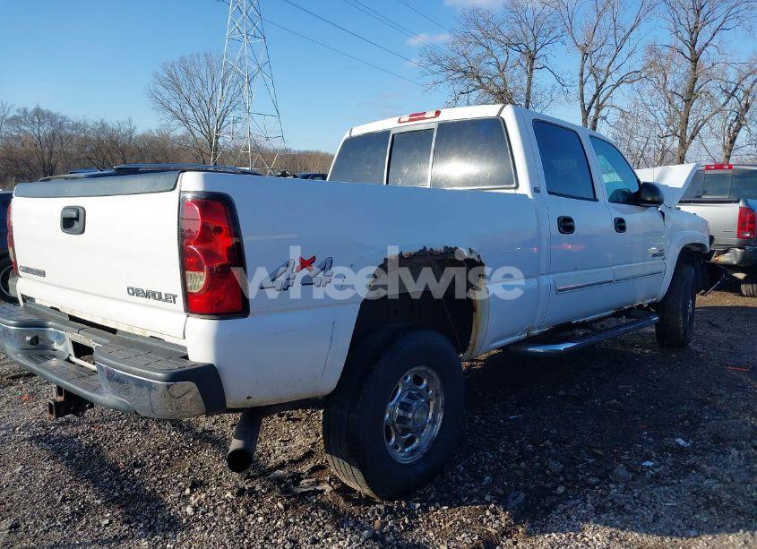 Photo 4 of 2005 Chevrolet Silverado 2500HD LT (VIN 1GCHK23255F963910)