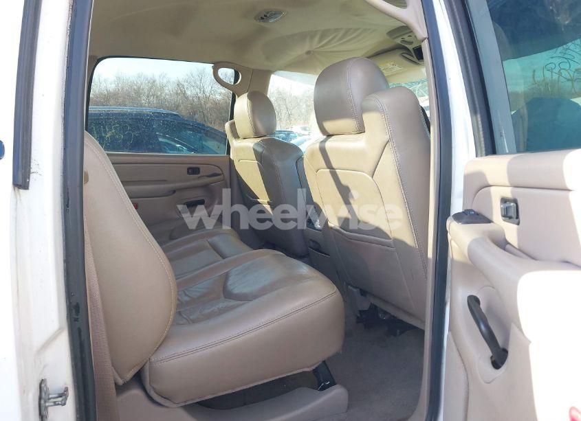 Photo 8 of 2005 Chevrolet Silverado 2500HD LT (VIN 1GCHK23255F963910)