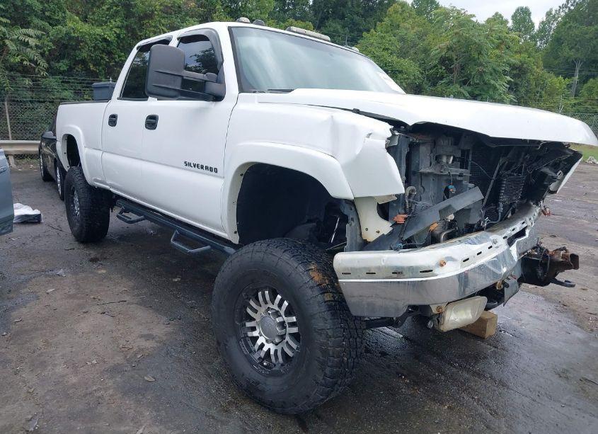 2005 Chevrolet Silverado 2500HD LT (VIN 1GCHK23265F822702) main photo
