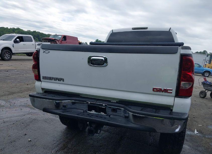 Photo 16 of 2005 Chevrolet Silverado 2500HD LT (VIN 1GCHK23265F822702)