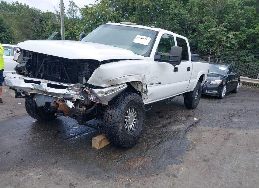 Photo 2 of 2005 Chevrolet Silverado 2500HD LT (VIN 1GCHK23265F822702)