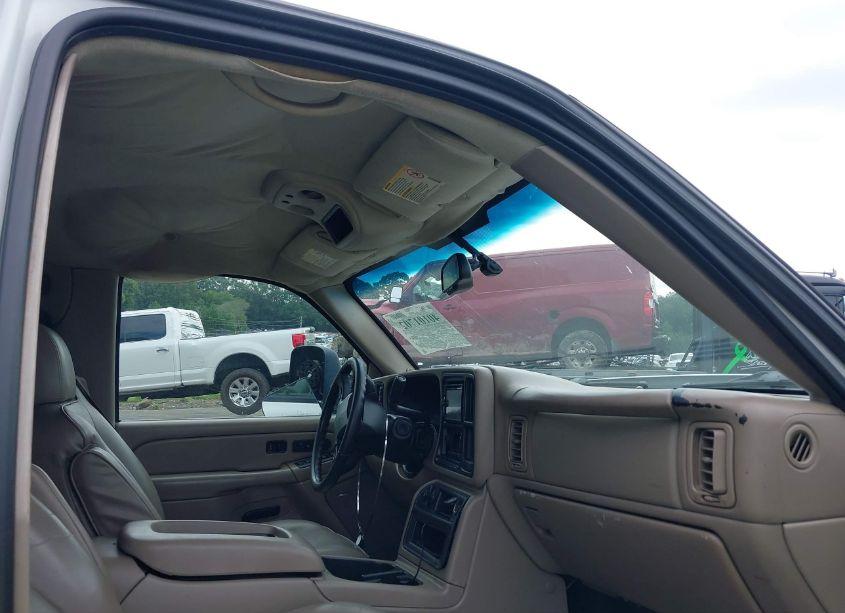 Photo 5 of 2005 Chevrolet Silverado 2500HD LT (VIN 1GCHK23265F822702)