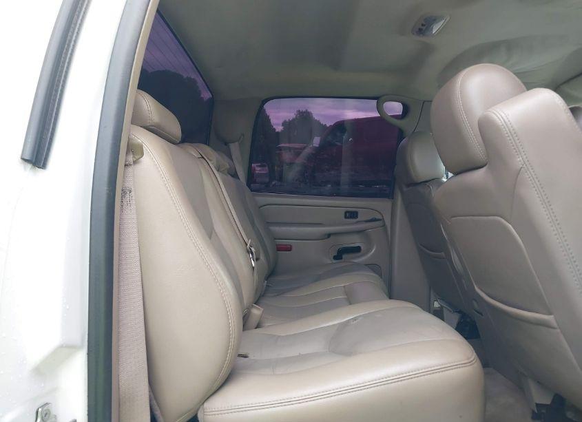 Photo 8 of 2005 Chevrolet Silverado 2500HD LT (VIN 1GCHK23265F822702)