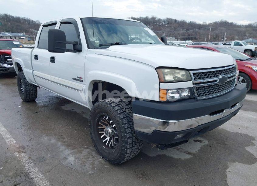 2005 Chevrolet Silverado 2500HD LS (VIN 1GCHK23265F919673) main photo