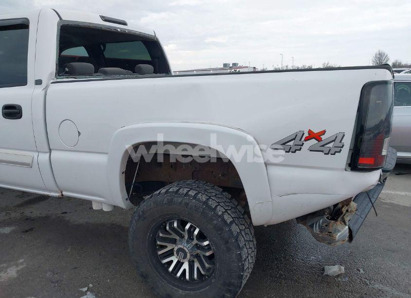 Photo 12 of 2005 Chevrolet Silverado 2500HD LS (VIN 1GCHK23265F919673)