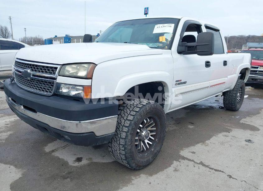Photo 2 of 2005 Chevrolet Silverado 2500HD LS (VIN 1GCHK23265F919673)