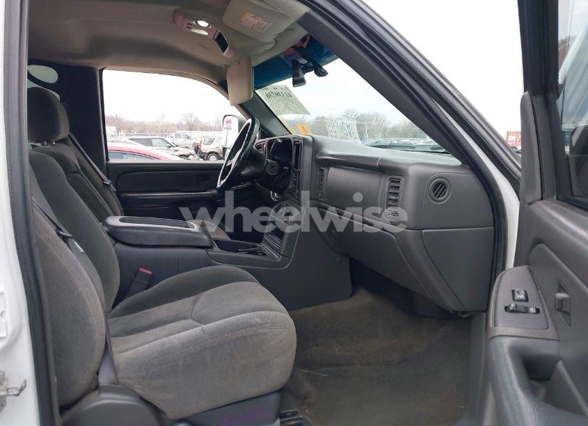 Photo 5 of 2005 Chevrolet Silverado 2500HD LS (VIN 1GCHK23265F919673)