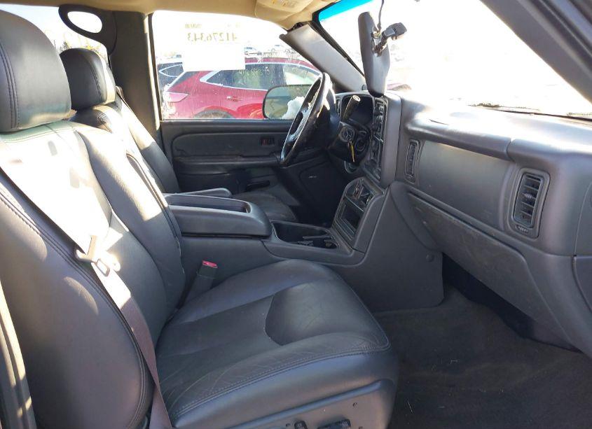 Photo 5 of 2005 Chevrolet Silverado 2500HD LT (VIN 1GCHK23275F964783)