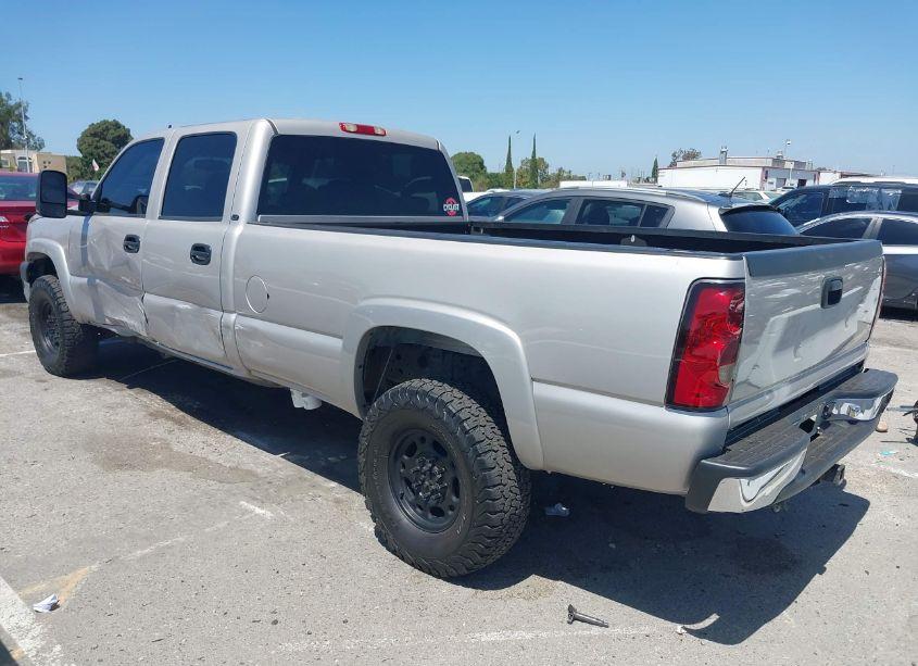 Photo 3 of 2006 Chevrolet Silverado 2500HD LT2 (VIN 1GCHK23276F105842)