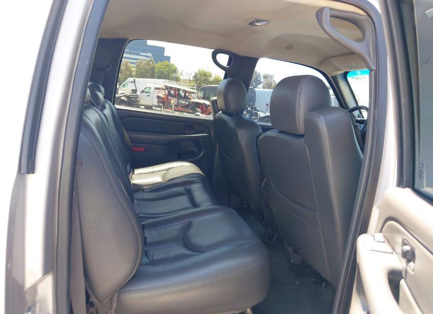 Photo 8 of 2006 Chevrolet Silverado 2500HD LT2 (VIN 1GCHK23276F105842)