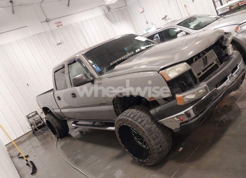 Photo 14 of 2006 Chevrolet Silverado 2500HD LT1 (VIN 1GCHK23276F117327)