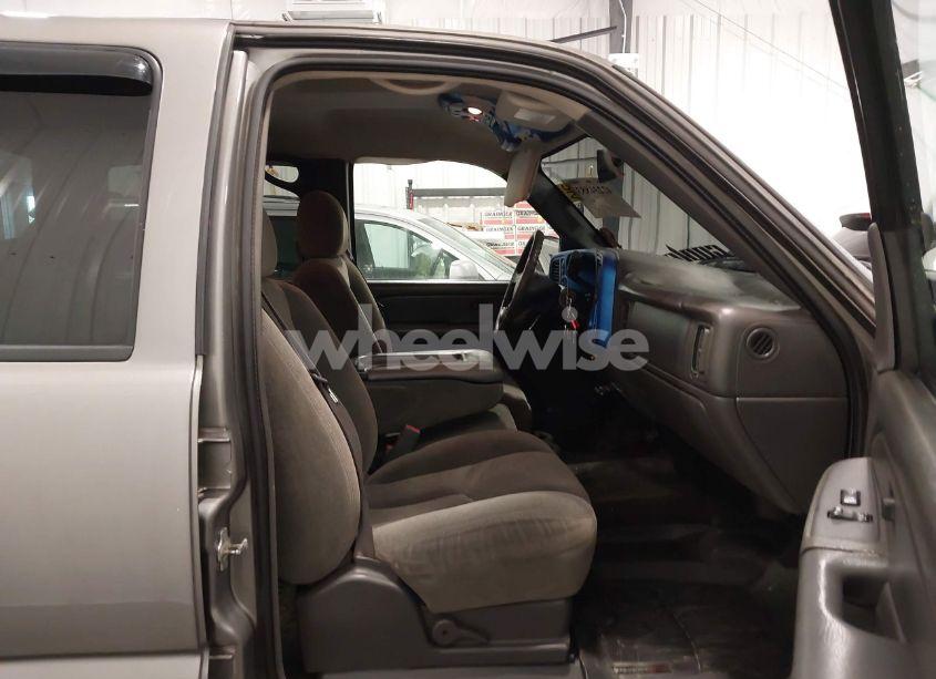 Photo 5 of 2006 Chevrolet Silverado 2500HD LT1 (VIN 1GCHK23276F117327)