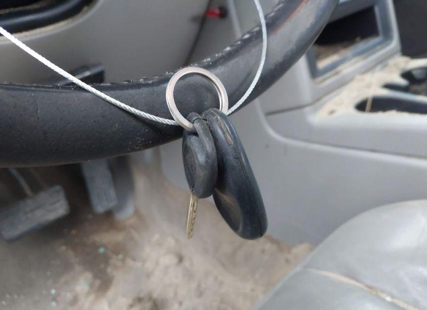 Photo 11 of 2005 Chevrolet Silverado 2500HD LT (VIN 1GCHK23285F869083)