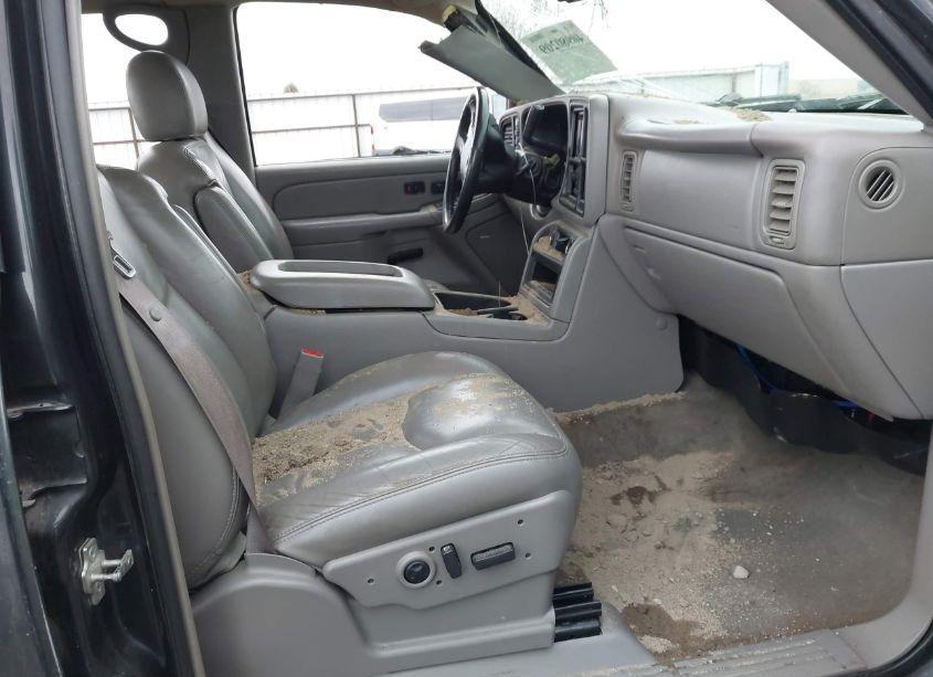 Photo 5 of 2005 Chevrolet Silverado 2500HD LT (VIN 1GCHK23285F869083)