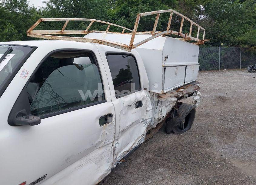 Photo 6 of 2005 Chevrolet Silverado 2500HD WORK TRUCK (VIN 1GCHK23285F869228)