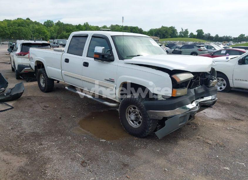 2005 Chevrolet Silverado 2500HD LS (VIN 1GCHK23285F930402) main photo