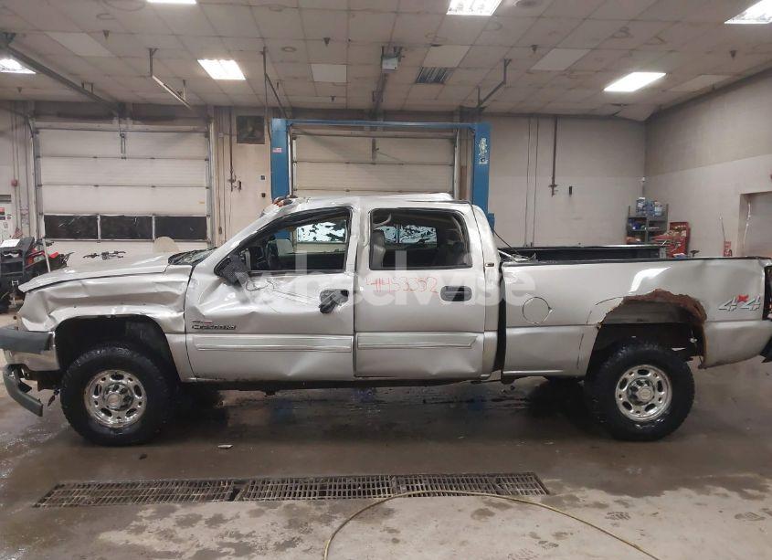 Photo 15 of 2004 Chevrolet Silverado 2500HD LT (VIN 1GCHK23294F197632)