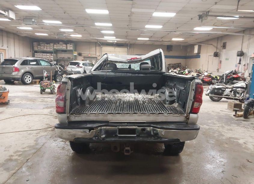 Photo 17 of 2004 Chevrolet Silverado 2500HD LT (VIN 1GCHK23294F197632)