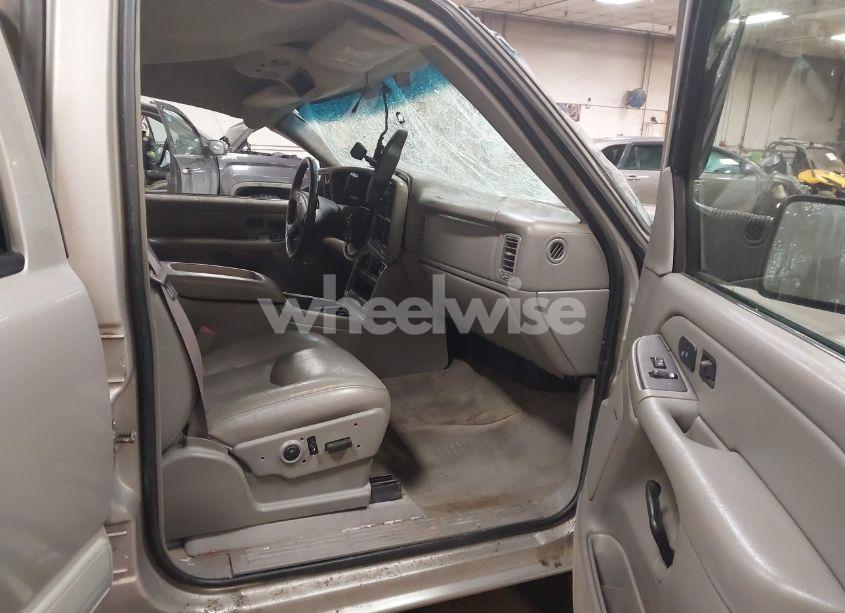 Photo 5 of 2004 Chevrolet Silverado 2500HD LT (VIN 1GCHK23294F197632)