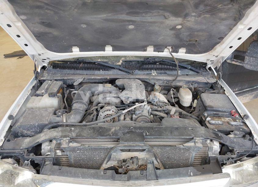 Photo 10 of 2004 Chevrolet Silverado 2500HD LT (VIN 1GCHK23294F227695)