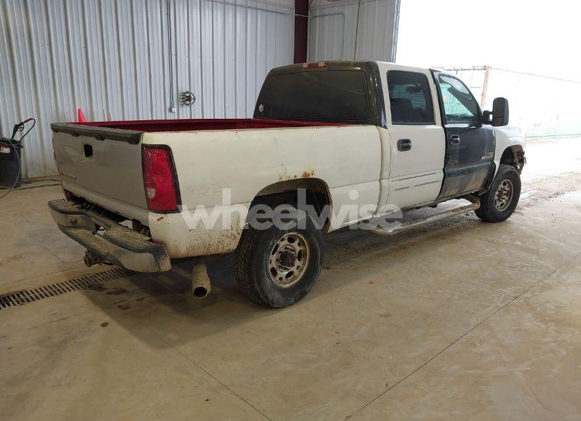 Photo 4 of 2004 Chevrolet Silverado 2500HD LT (VIN 1GCHK23294F227695)