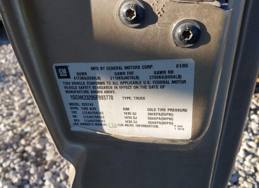 Photo 9 of 2005 Chevrolet Silverado 2500HD LT (VIN 1GCHK23295F893778)