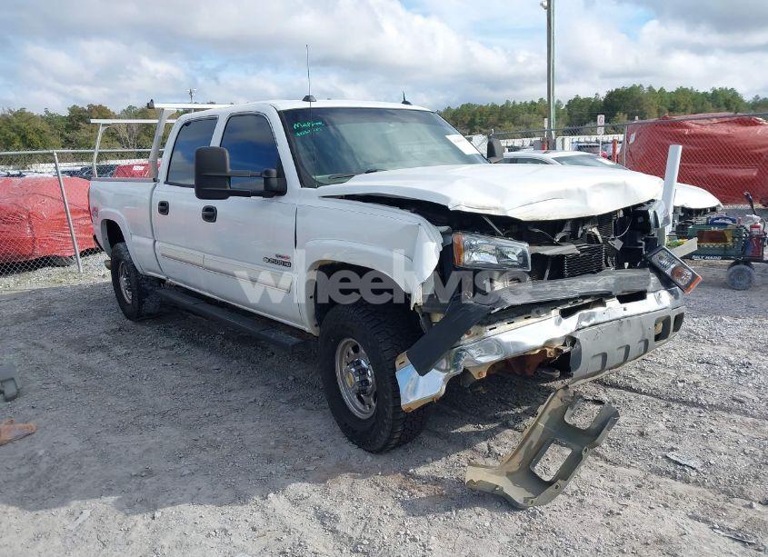2005 Chevrolet Silverado 2500HD LT (VIN 1GCHK23295F952151) main photo
