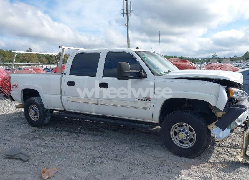 Photo 13 of 2005 Chevrolet Silverado 2500HD LT (VIN 1GCHK23295F952151)