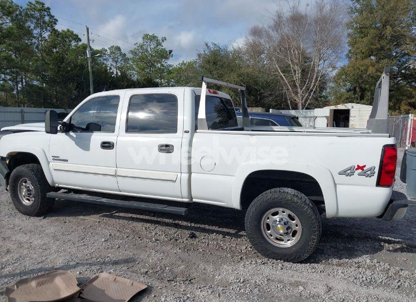 Photo 14 of 2005 Chevrolet Silverado 2500HD LT (VIN 1GCHK23295F952151)