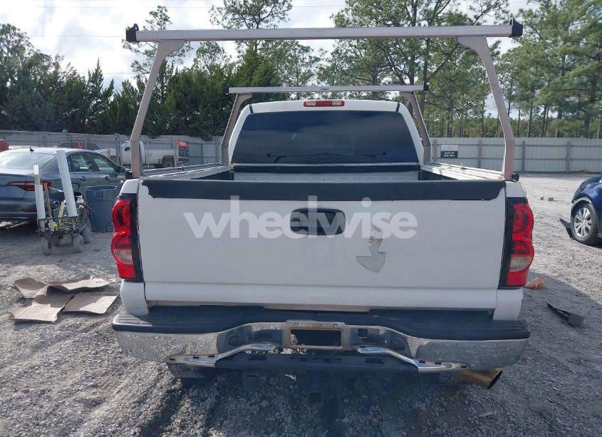 Photo 16 of 2005 Chevrolet Silverado 2500HD LT (VIN 1GCHK23295F952151)