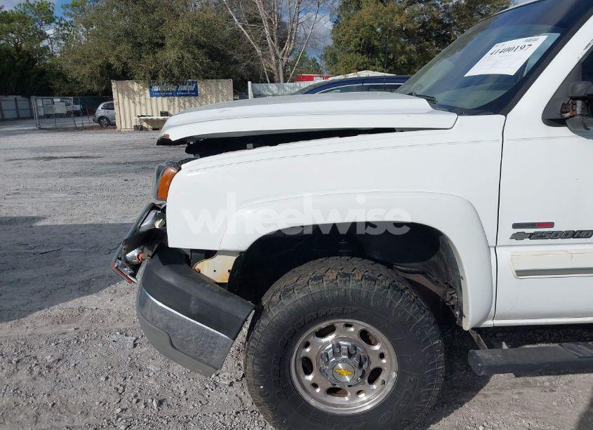 Photo 17 of 2005 Chevrolet Silverado 2500HD LT (VIN 1GCHK23295F952151)