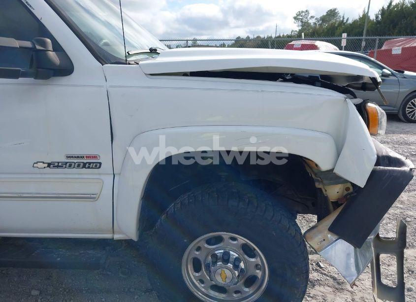 Photo 18 of 2005 Chevrolet Silverado 2500HD LT (VIN 1GCHK23295F952151)