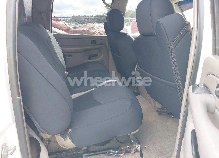 Photo 8 of 2005 Chevrolet Silverado 2500HD LT (VIN 1GCHK23295F952151)