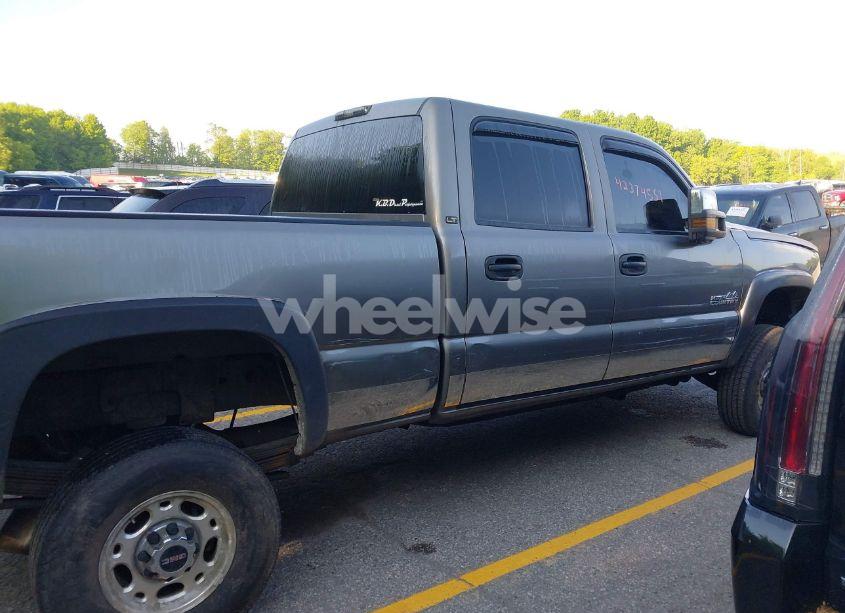 Photo 13 of 2006 Chevrolet Silverado 2500HD LT1 (VIN 1GCHK23296F100562)